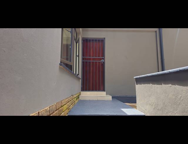 3 BEDROOM HOUSE SOLD IN FAIRVIEW